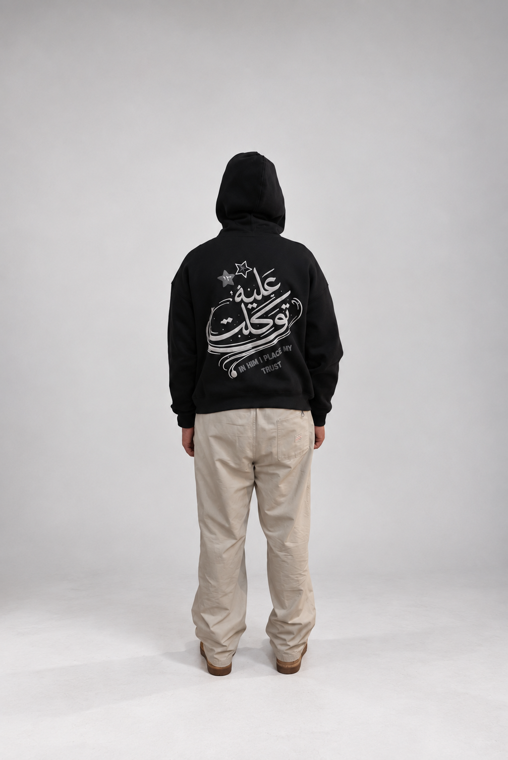 Black ١٣:٣٠ hoodie